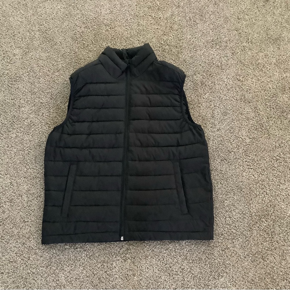 Men’s Aeropostale Black Puffy Vest